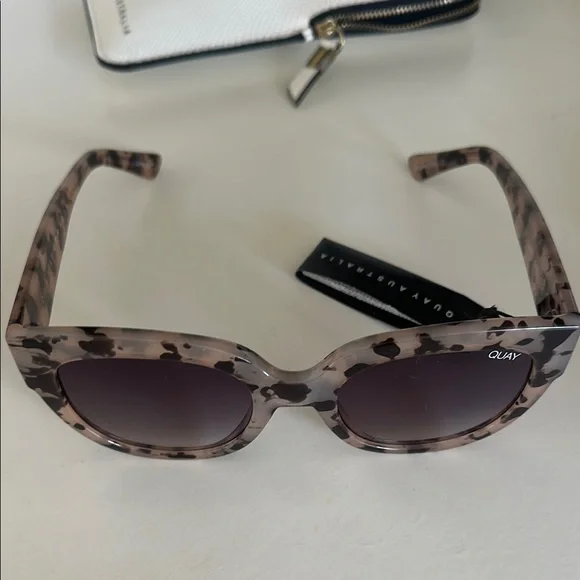 Quay Australia Brown Sunglasses - Picture 3 of 4